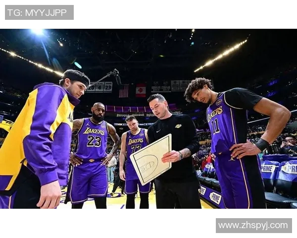 快船与湖人12年恩怨情仇回顾:从对抗到合作的篮球传奇之路 快船与湖人12年恩怨情仇回顾:从对抗到合作的篮球传奇之路